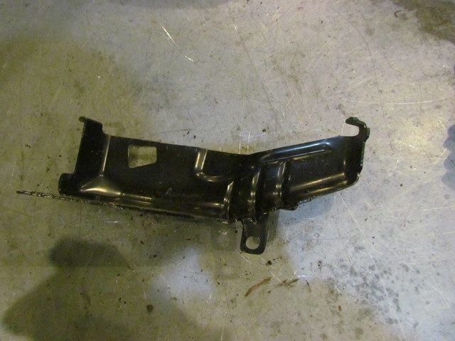 2017 Subaru WRX RH Passenger Intake Manifold Bracket