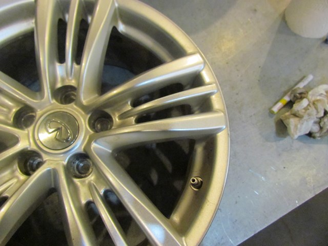 2010 Infiniti G37 Sedan 17 x 7.5