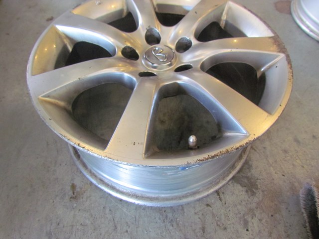 2006 Inifiniti G35 Sedan 17 x 7 Inch Wheel-Rash
