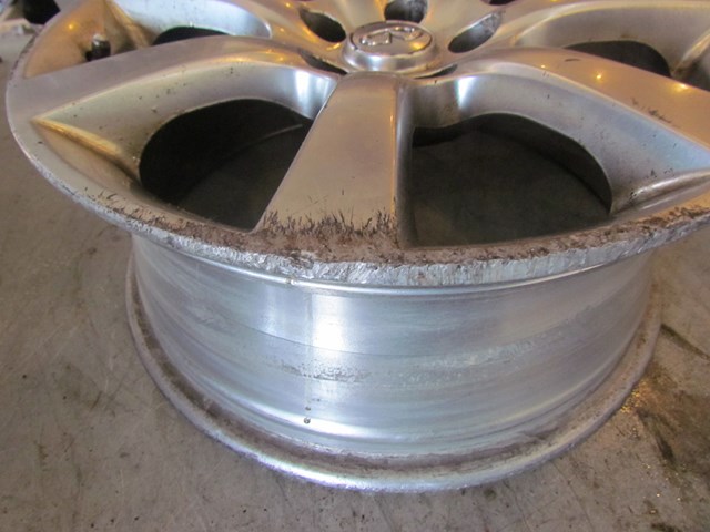 2006 Inifiniti G35 Sedan 17 x 7 Inch Wheel-Rash