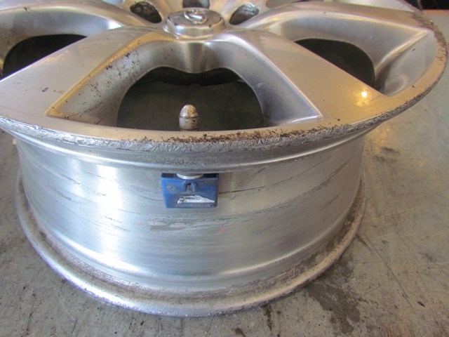 2006 Inifiniti G35 Sedan 17 x 7 Inch Wheel-Rash