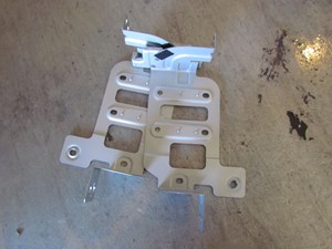 2008 Infiniti G35 Sedan Radio Bracket Set