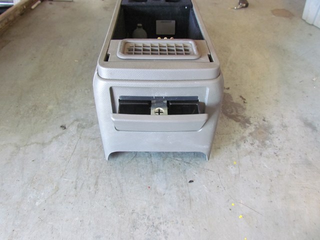 2008 Infiniti G35 Sedan Center Console-Wheat