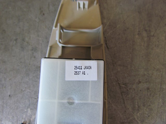 2008 Infiniti G35 Sedan Front RH Passenger Door Switch 