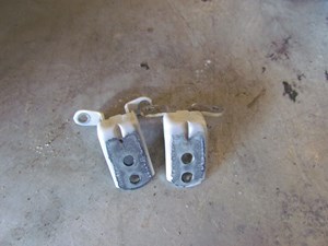 2008 Infiniti G35x Sedan Front RH Passenger Door Hinges