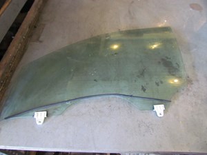 2008 Infiniti G35 Sedan Front LH Driver Door Glass