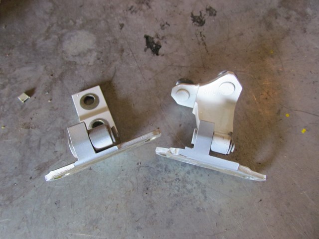 2008 Infiniti G35x Sedan Rear RH Passenger Door HInges