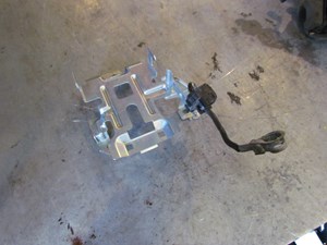 2008 Infiniti G35x Sedan IPDM Fuse Box Bracket