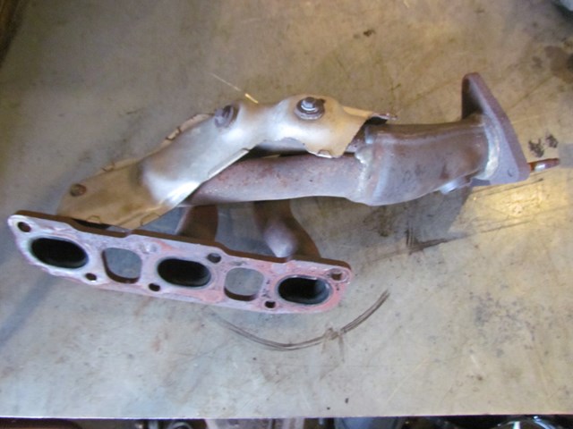 2008 Infiniti G35x Sedan LH Driver Exhaust Manifold Header