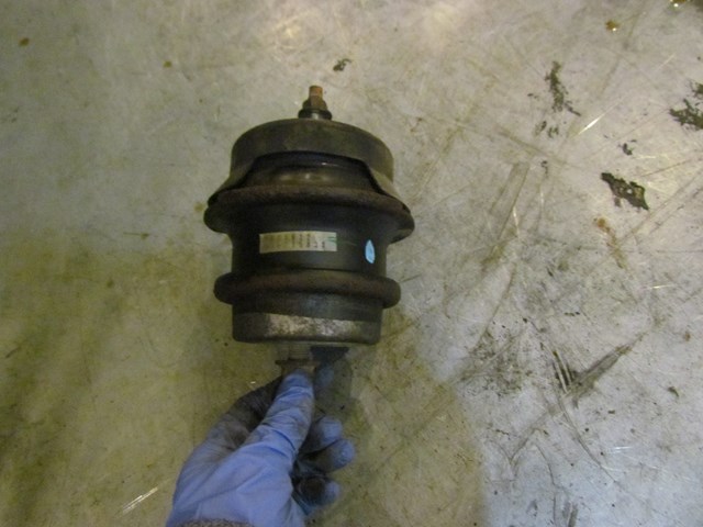 2008 Infiniti G35x Sedan RH Passenger Engine Mount