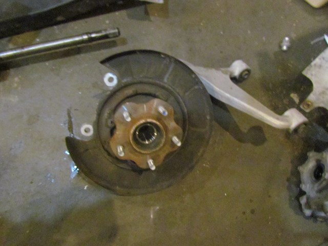 2008 Infiniti G35x Sedan Rear LH Spindle & Upper Control Arm