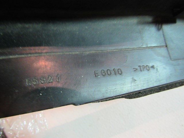 2006 Infiniti M35 M35x Hood/Fender Seal Set RH & LH Side 