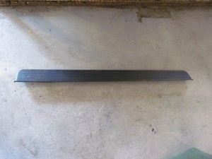 2006 Infiniti M35 M35x Front RH Pass Door Sill Plate 769B0EG000