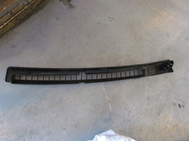 2006 Infiniti M35 M35x RH Pass Dash Defrost Vent 68742 EG000