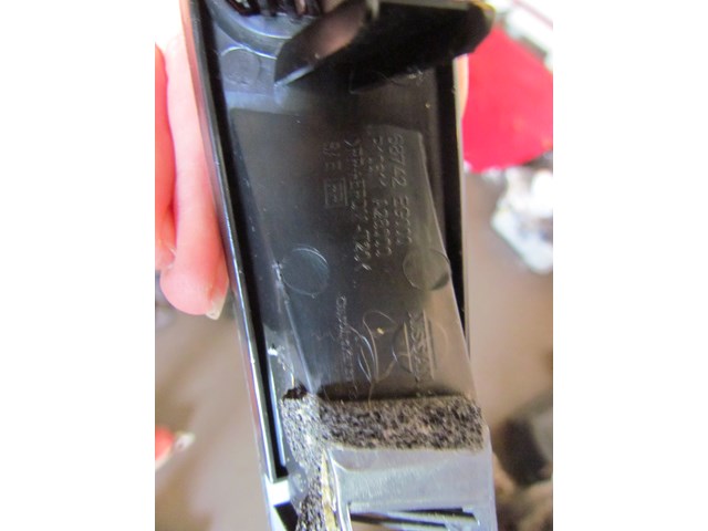 2006 Infiniti M35 M35x RH Pass Dash Defrost Vent 68742 EG000