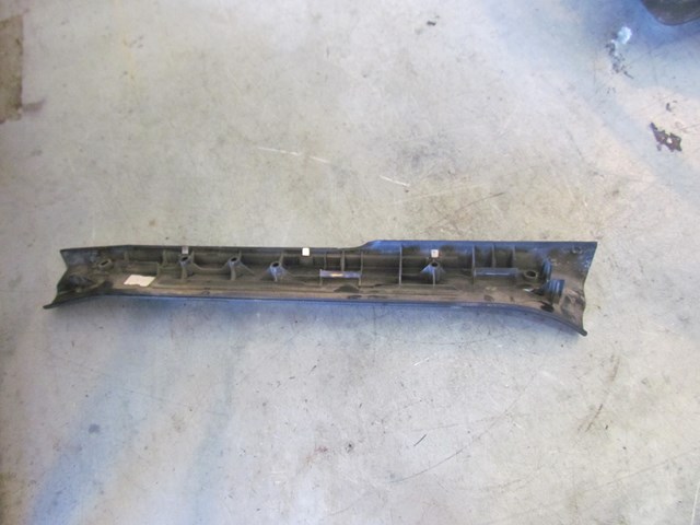 2006 Infiniti M35 M35x Rear LH Driver Door Sill Kick Plate