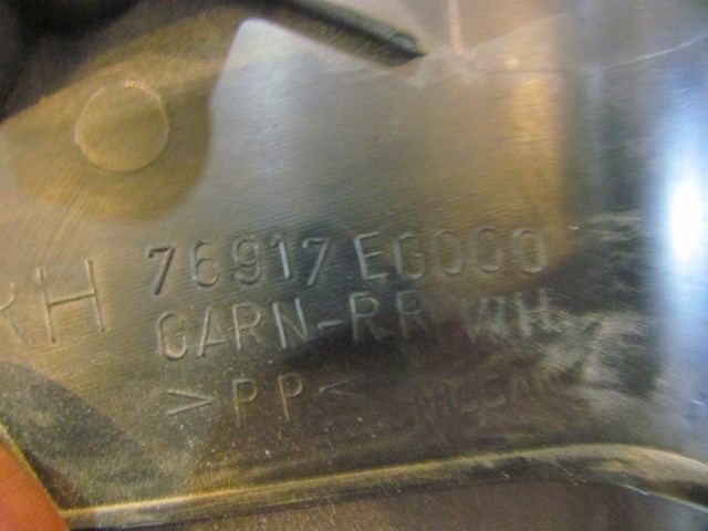 2006 Infiniti M35 M35x Rear RH Pass Seat Finish Trim 76917 EG000