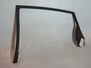 2006 2007 Infiniti M35 M35x Rear RH Window Trim 822D4 EG000