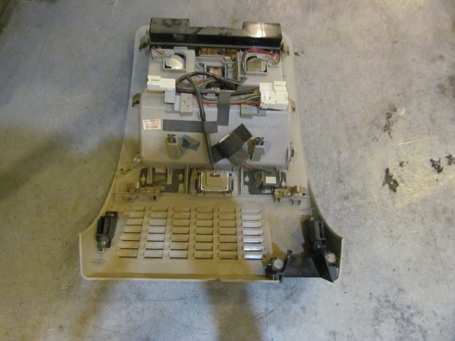 2006 Infiniti M35 M35x Dome Light