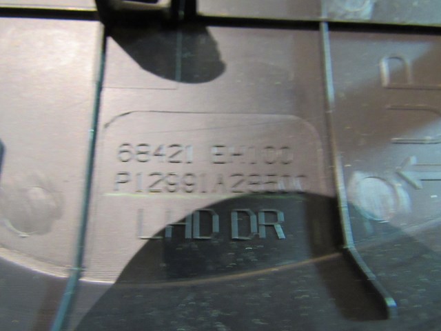 06 07  Infiniti M35 M45 RH Pass Dash End Trim Panel 68421 EH100