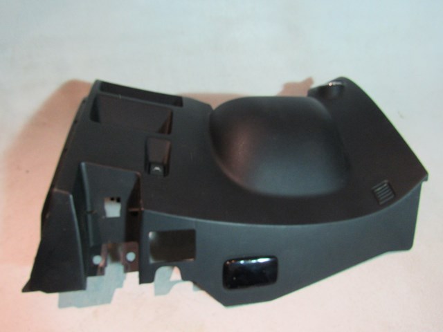 06 Infiniti M35LH Driver Knee  Under Steering Dash Panel Switches