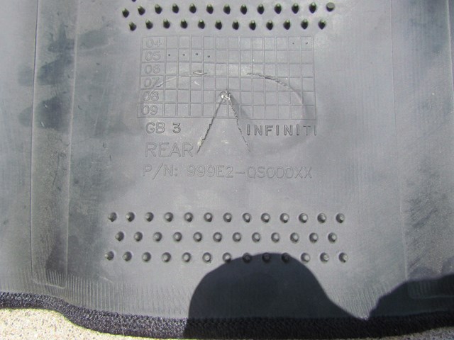 2006 Infiniti M35 M35x Rear Floor Mat 999E2-QS000XX