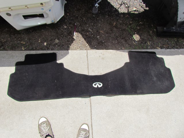2006 Infiniti M35 M35x Rear Floor Mat 999E2-QS000XX
