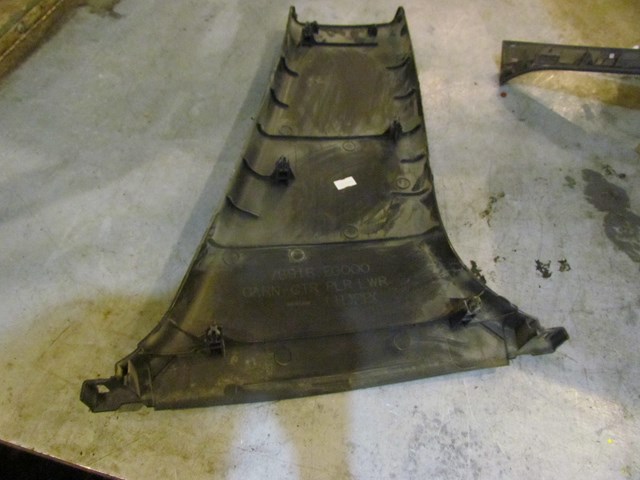 2006 Infiniti M35 M35x LH Driver Lower B Pillar 76916 EG000