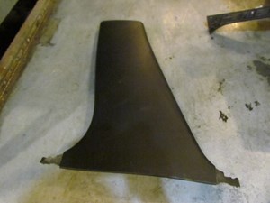 2006 Infiniti M35 M35x LH Driver Lower B Pillar 76916 EG000