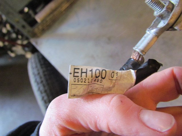 2006 Infiniti M35 M35x Negative Battery Terminal 24080 EH100