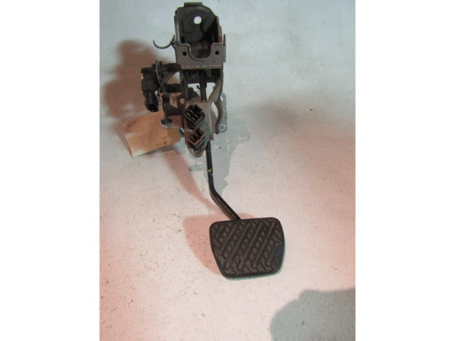 2006 Infiniti M35 M35x Brake Pedal