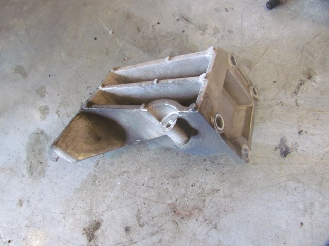 2006 Infiniti M35x LH Driver Engine Mount