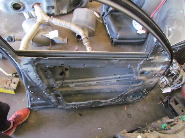 2006 Infiniti M35x Front LH Driver Door Shell