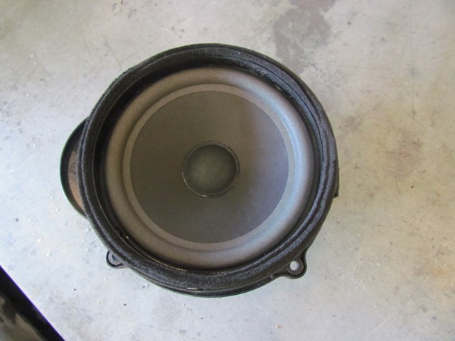 2006 Land Rover LR3 Front LH Driver Door Speaker XQM500300