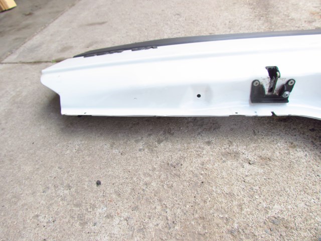 2006 Land Rover LR3 HSE Lower Hatch Tail Gate Lift Gate White