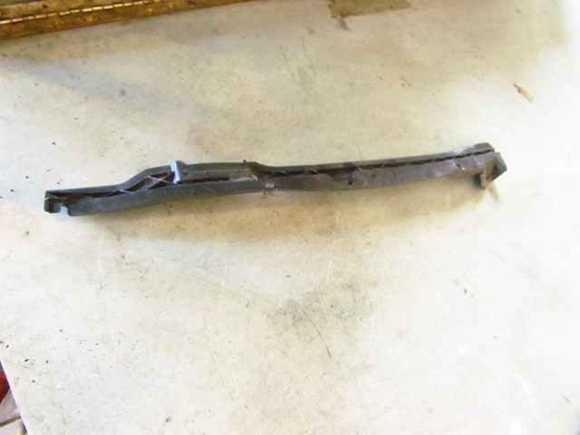 2006 Land Rover LR3 LH Driver Fender/Door Seal ASG780002