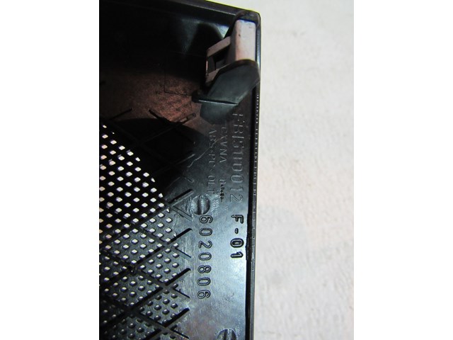 2005 2006 Land Rover LR3 Dash Speaker Cover FBI500012