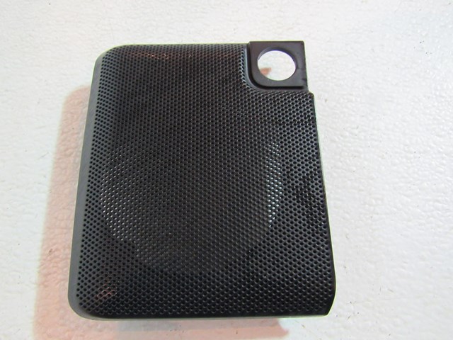 2005 2006 Land Rover LR3 Dash Speaker Cover FBI500012