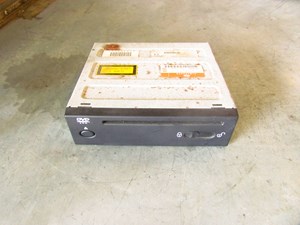 2006 Land Rover LR3 Navigation DVD Player YIB500070