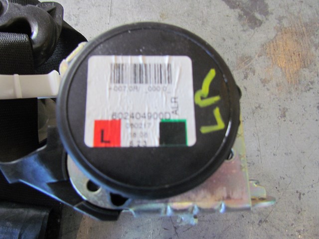 2006 Land Rover LR3 Rear LH Driver Seat Belt-Second Row