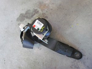 2006 Land Rover LR3 Rear LH Driver Seat Belt-Second Row