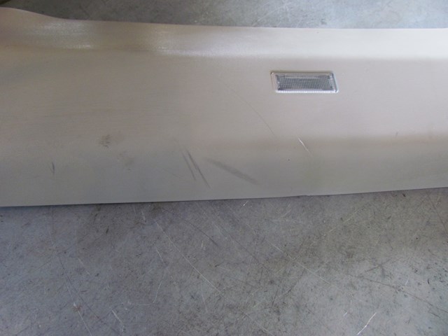 2006 Land Rover LR3 Tail Gate Moulding (SEE PHOTOS) OEM EDV500014