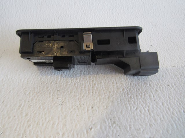 2006 Land Rover LR3 Rear LH Door Switch w/Audio YUD501080PVJ