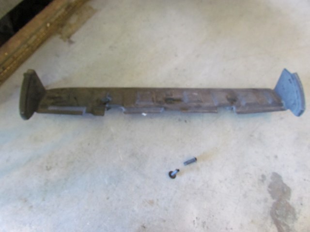 2006 Land Rover LR3 Radiator Wind Deflector DXJ500100