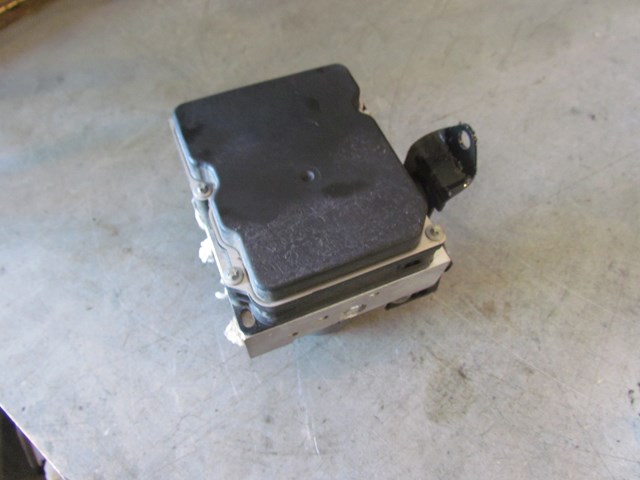 2006 Land Rover LR3 HSE ABS Pump SRB500164
