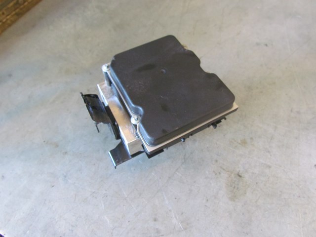 2006 Land Rover LR3 HSE ABS Pump SRB500164