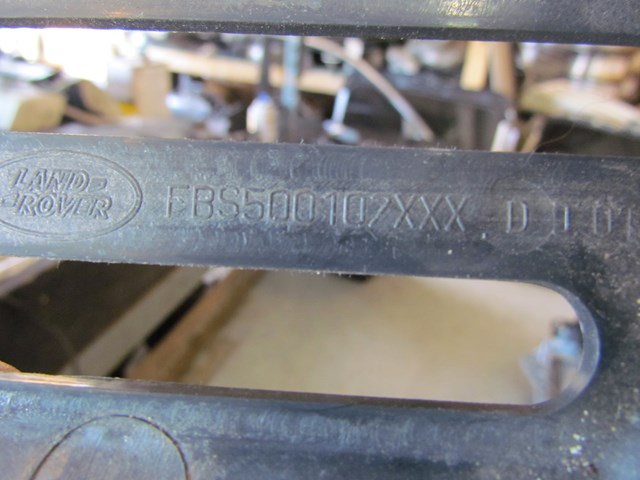 2006 Land Rover LR3 RH Passenger Lower Trim Panel FBS500102