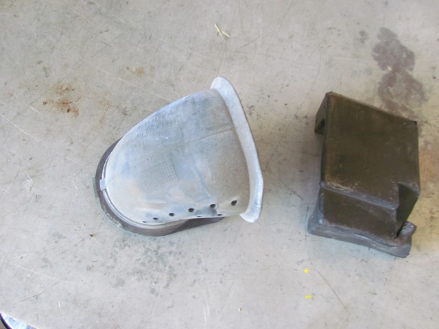 2006 Land Rover LR3 Air Intake Elbow Tube PHB000714