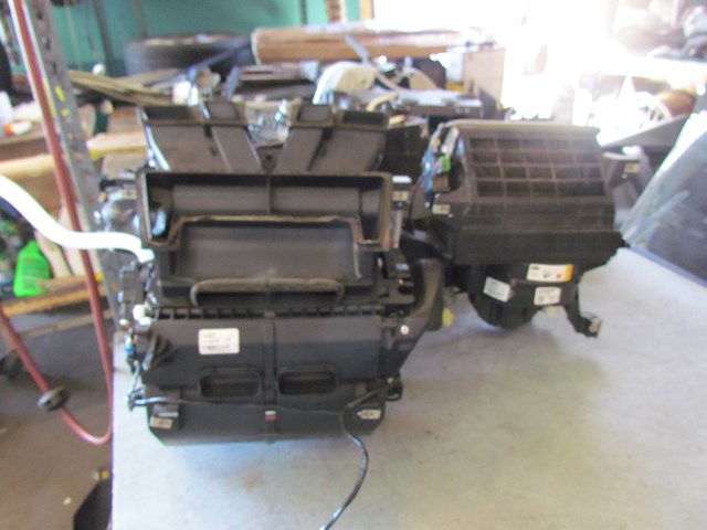 2006 Land Rover LR3 HSE Heater Core Assembly