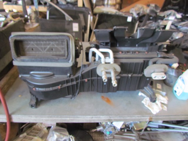 2006 Land Rover LR3 HSE Heater Core Assembly